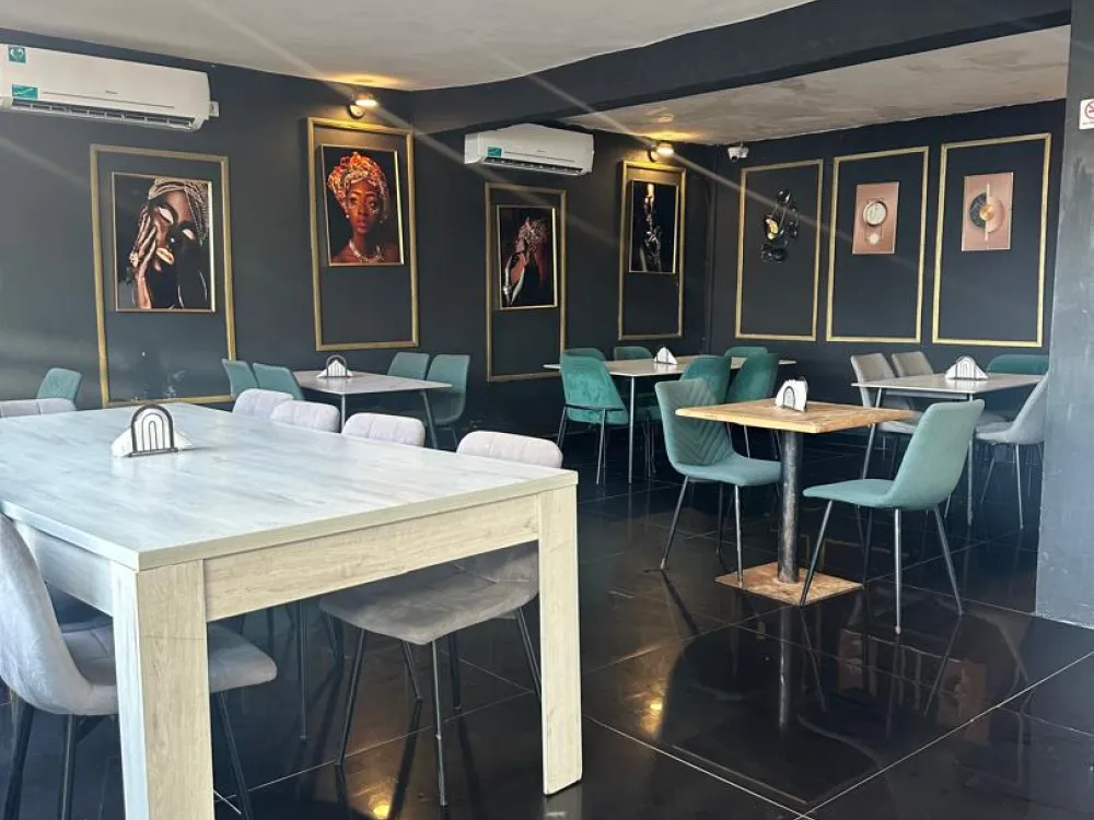 Cadre convivial — Rocca Marina, Almadies Dakar